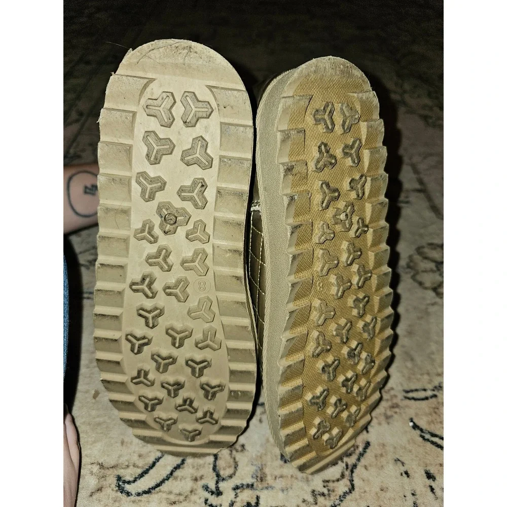 Rocawear Gold Quilted Metallic Faux Fur Lined Mid Calf Winter Boots Womens 8